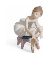 Фото Статуэтка Маленькая балерина Lladro  1008125