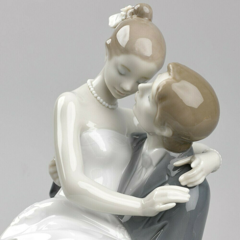 Фото Статуэтка Самый счастливый день Lladro  01008029